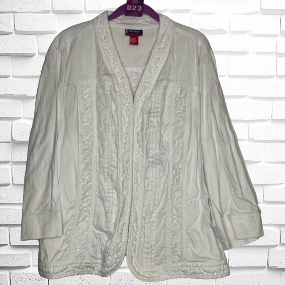 Westport Woman Size 22/24W White Rouched Ruffled Denim Jacket Hook Closure GUC